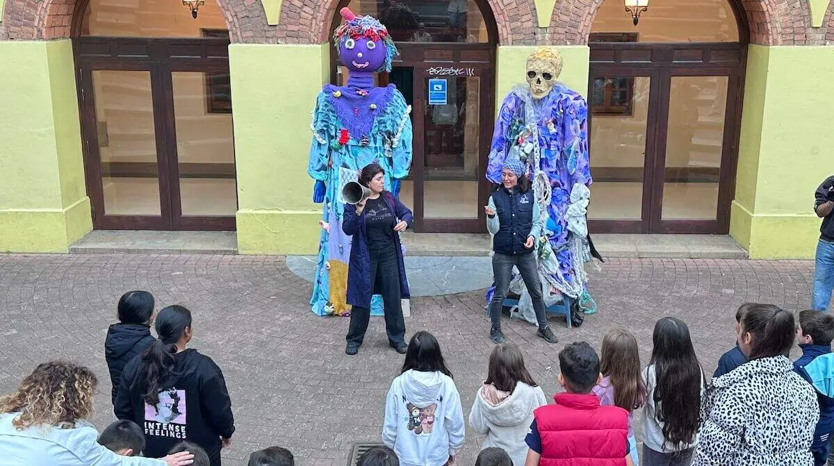zero-zabor-uretan-exposicion-portugalete