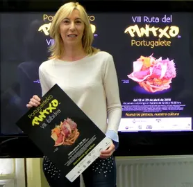La concejala de Comercio y Turismo, Loli Torres, presentando esta nueva edici&oacute;n de este tradicional concurso