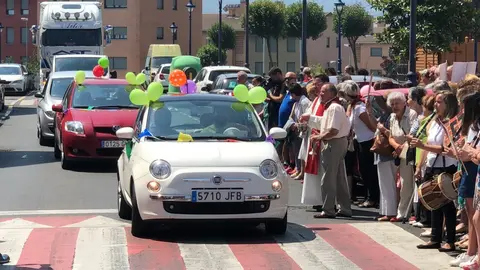 Imagen de los veh&iacute;culos participantes en la tradici&oacute;n
