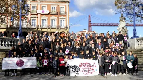 Los m&aacute;s peque&ntilde;os, comprometidos en la Plaza del Solar