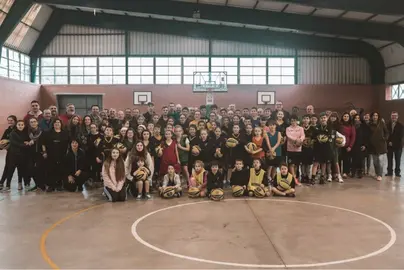 M&aacute;s de 200 personas disfrutaron de un d&iacute;a repleto de baloncesto
