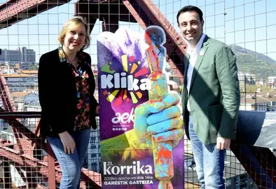 El Alcalde de la villa y la Concejala de Euskara presentan la iniciativa