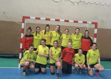 Integrantes del Club de balonmano Jarrilleras