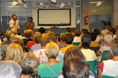 Con la presencia en el Centro Social San Roque del Alcalde, Mikel Torres