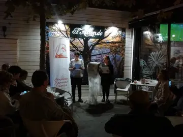 El acto se organiz&oacute; en el Bar Allende