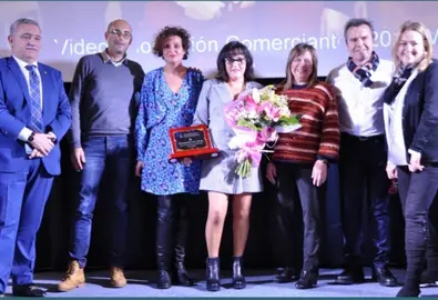 La entrega de una placa simboliz&oacute; el reconocimiento