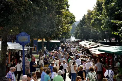 El p&uacute;blico abarrot&oacute; el Paseo de la Canilla