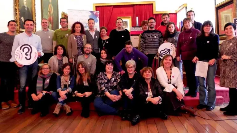 Miembros de la corporaci&oacute;n y trabajadores municipales 