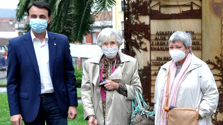 En el acto se depositaron claves y se despidi&oacute; con un 'agurra'